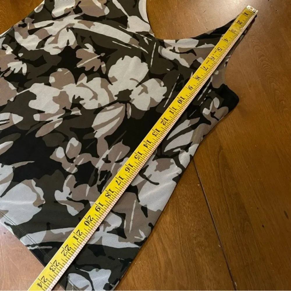 Chico's Women's Brown Floral V Neck Stretch Sleeveless‎ Shirt Top Blouse Small